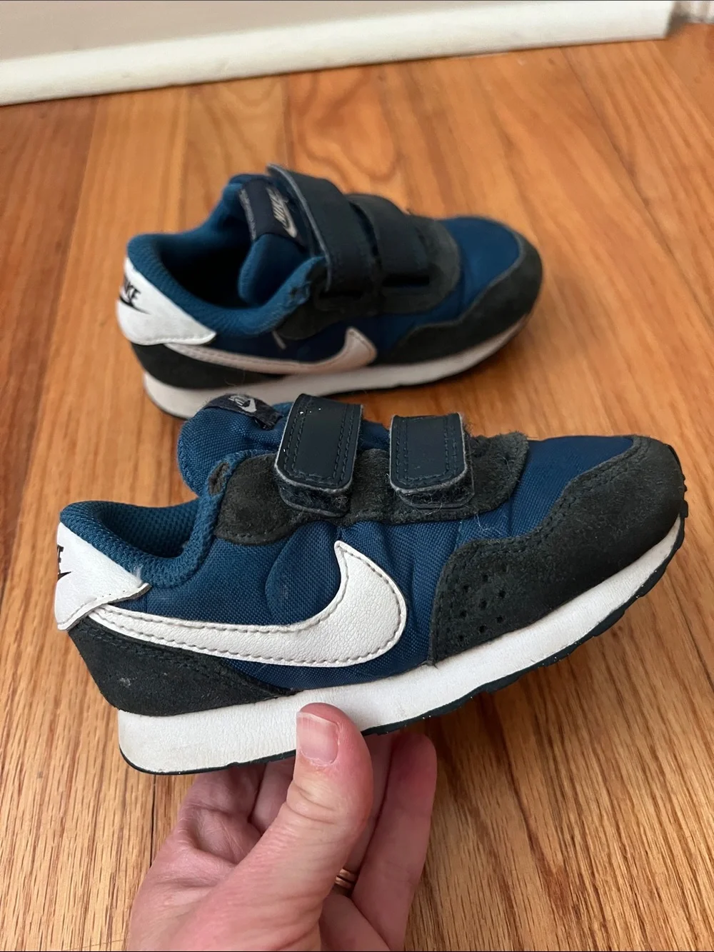 NIKE MD Valiant 8C Toddler Marina Navy Blue Suede Sneakers Shoes CN8560-405